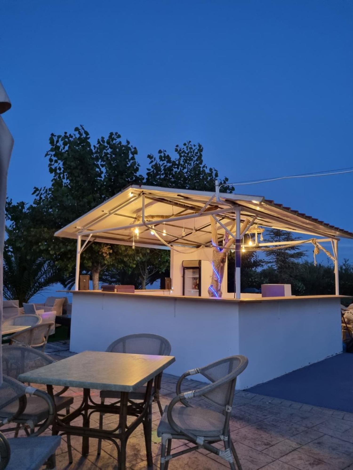 Blue Waves Corfu Aparthotel Kavos Exterior photo