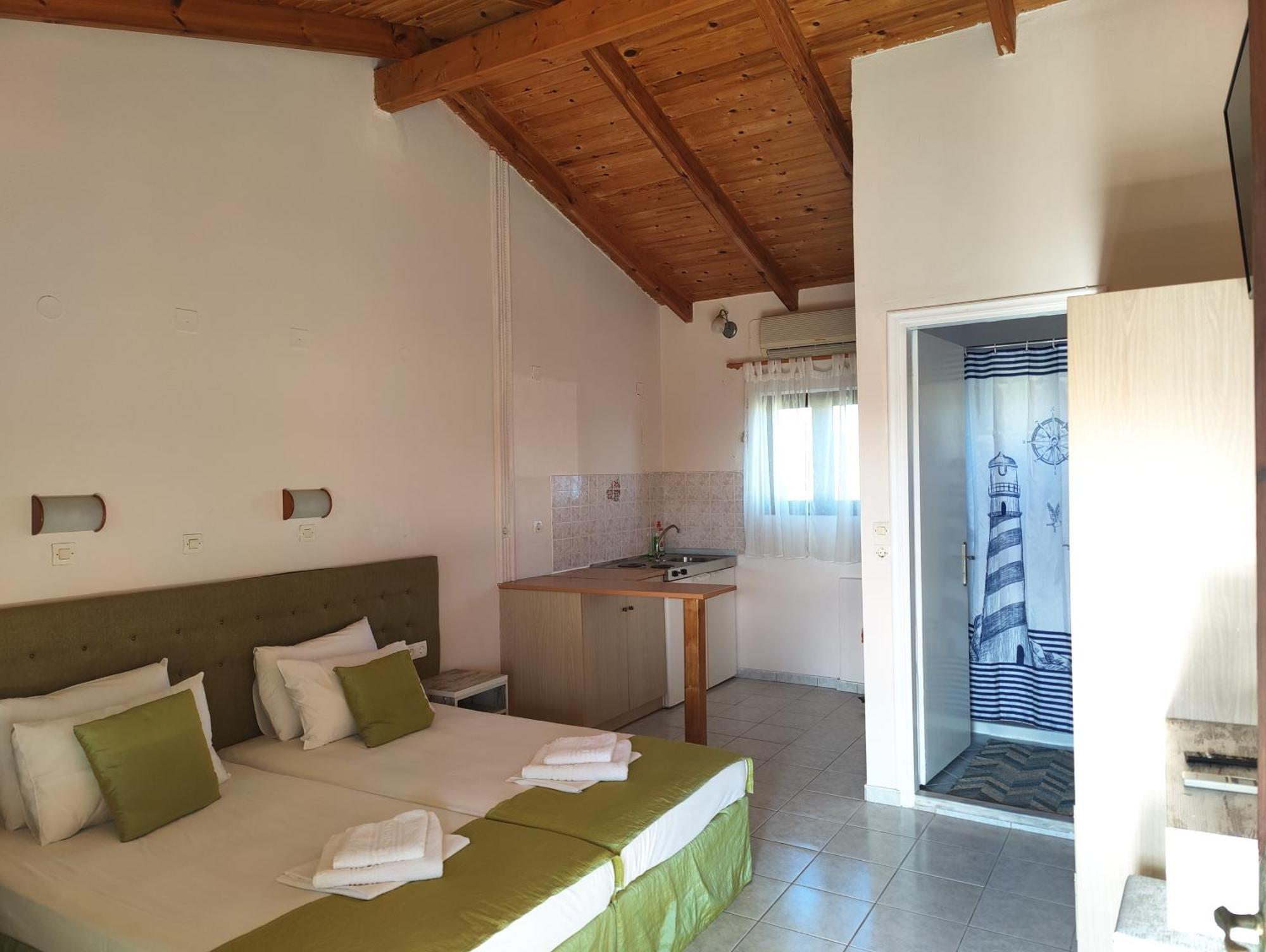 Blue Waves Corfu Aparthotel Kavos Exterior photo